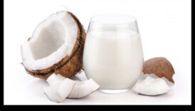 Πρωινές τελετουργίες: Αγκαλιάζοντας τις φυσικές απολαύσεις του γάλακτος καρύδας