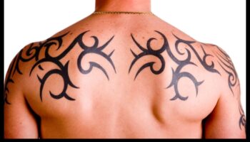 Αλληγορίες με τατουάζ: Εξερεύνηση συμβολικών αφηγήσεων